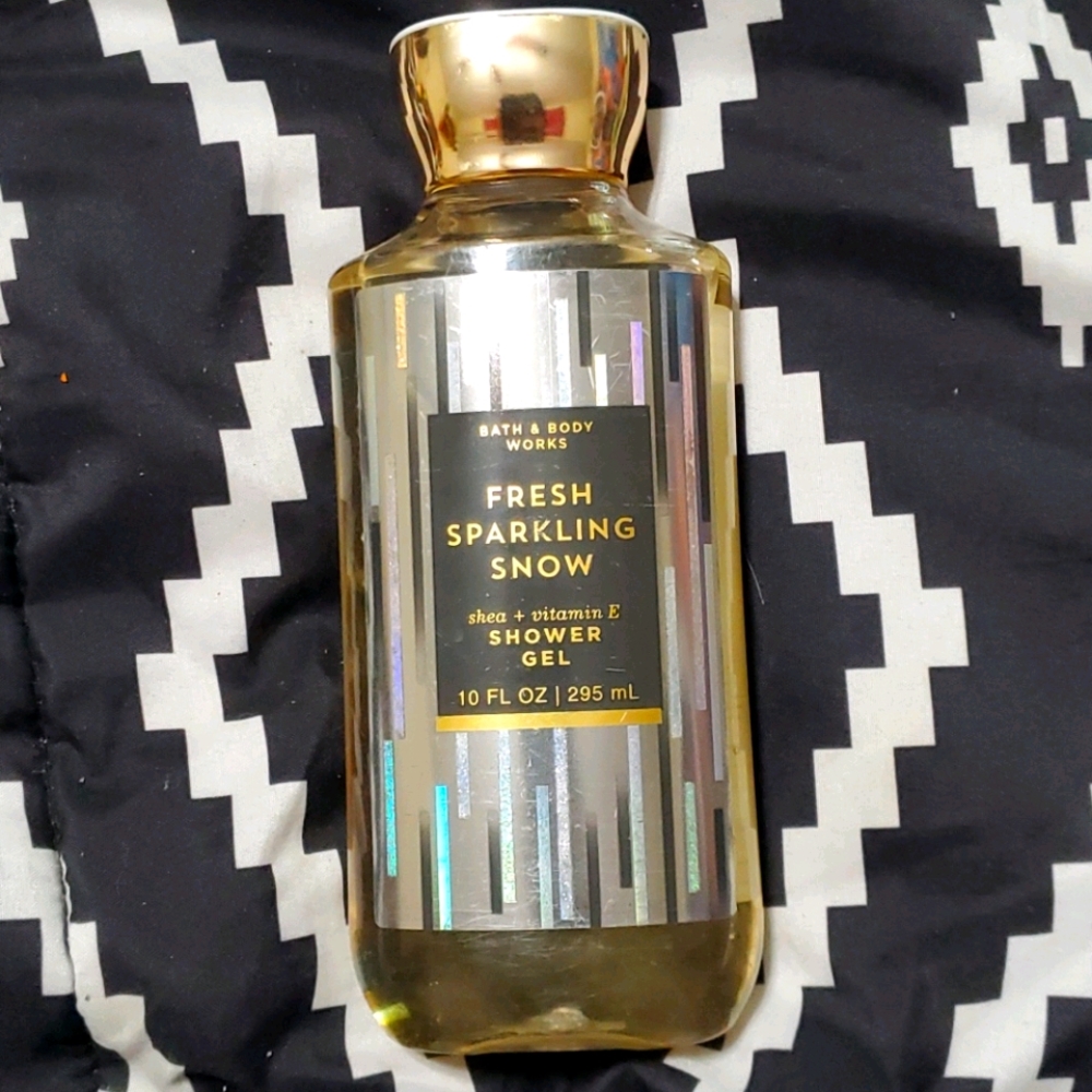 Bath &body works Fresh Sparkling Snow shower gel